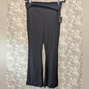 NWT Olive Avenue Leggings Yoga Pants Size Large